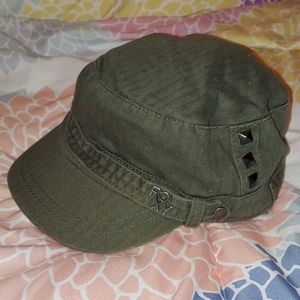 ✨ 2/$20 ✨ roxy army green hat w brim
